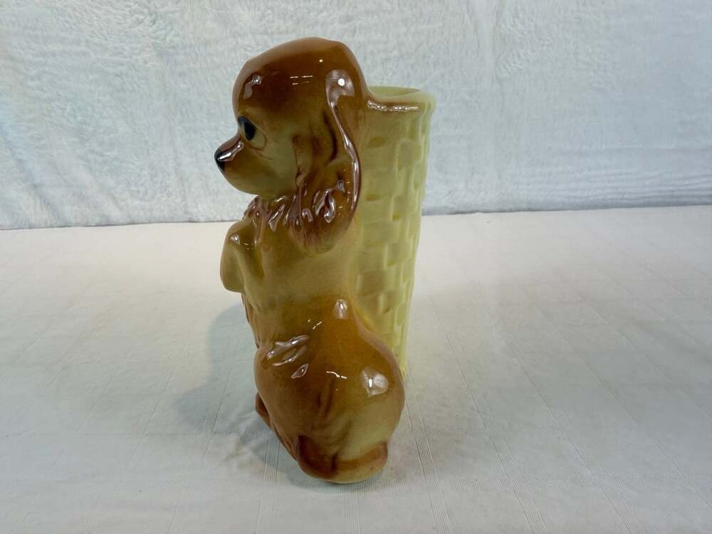 Vintage Royal Copley Planter Vase Brown Cocker Spaniel & Yellow Basket 5” Glaze - Picture 9 of 11